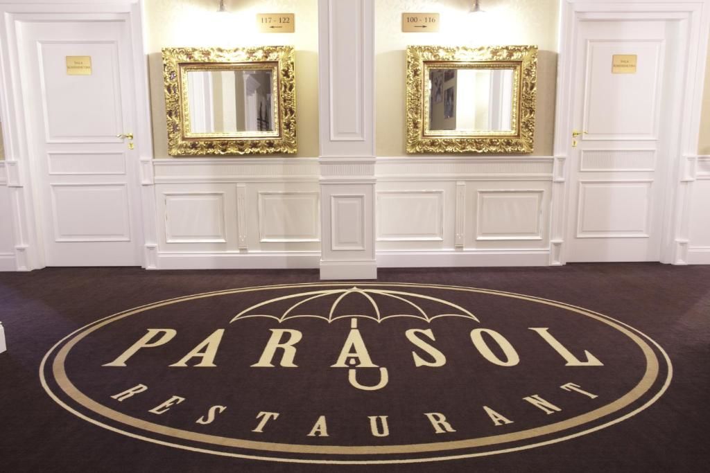 Отель Hotel Parasol Непорент