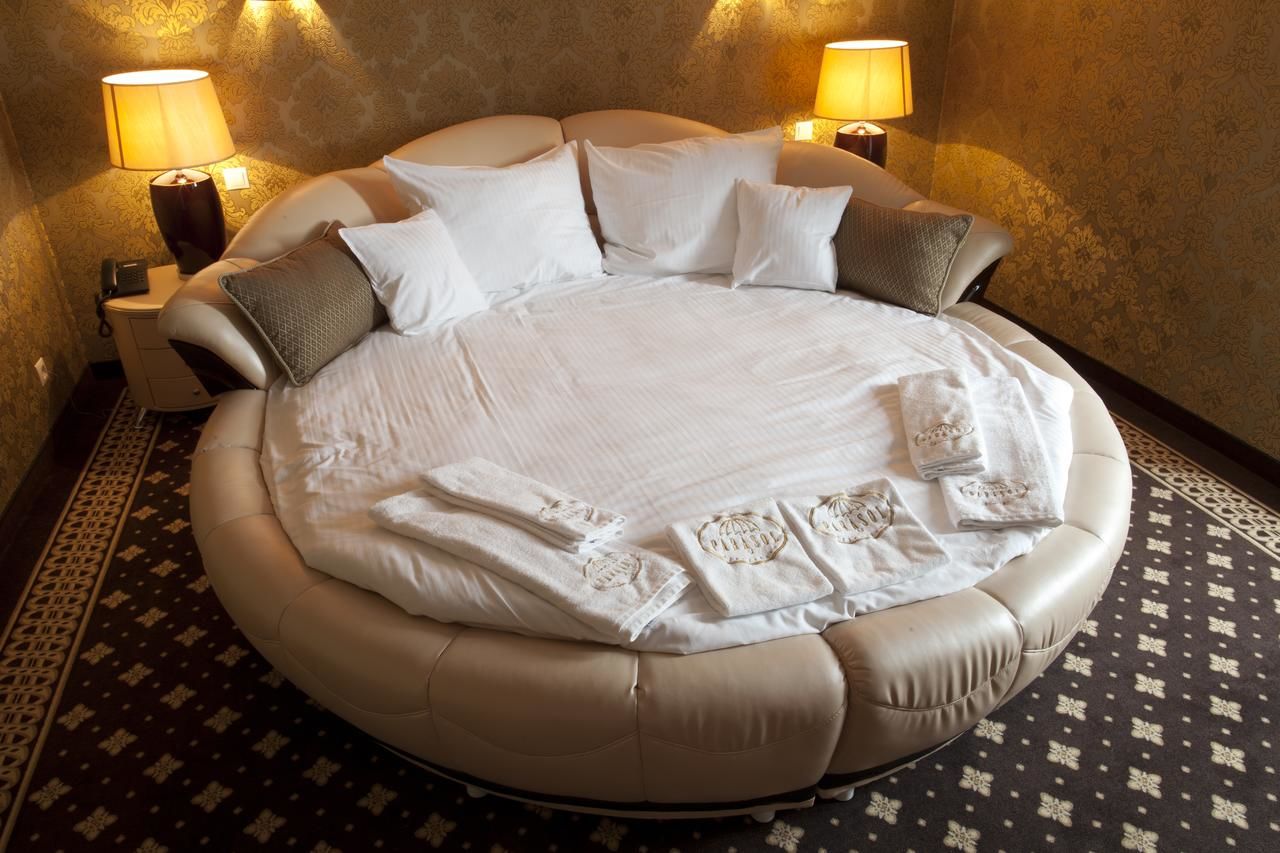 Отель Hotel Parasol Непорент